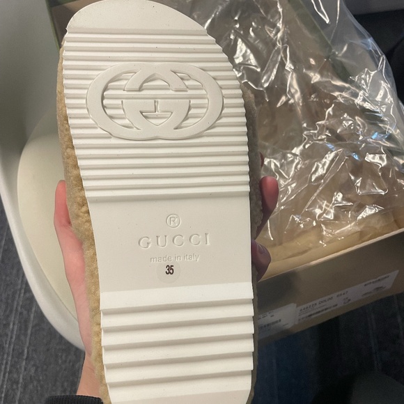 Gucci Slippers - Picture 3 of 5